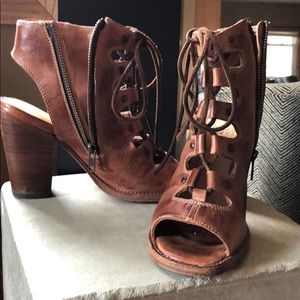 4” Bedistu lace up sandals